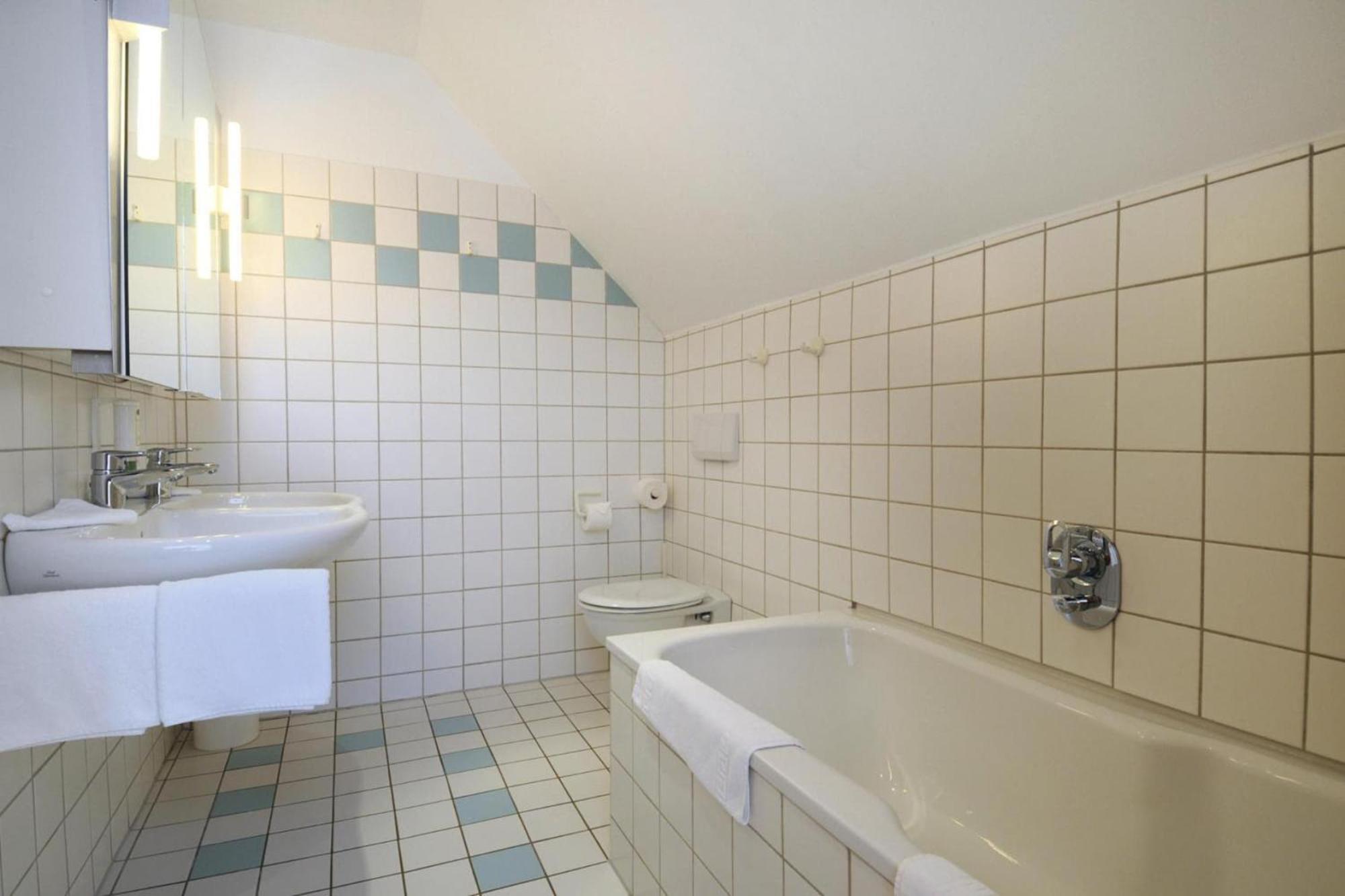 Apartments Post Hiddensee, Вите Екстериор снимка